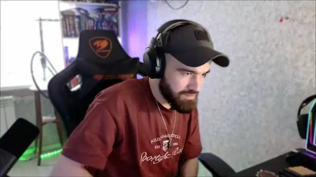 XXX chat uživo modela _Serious_Man