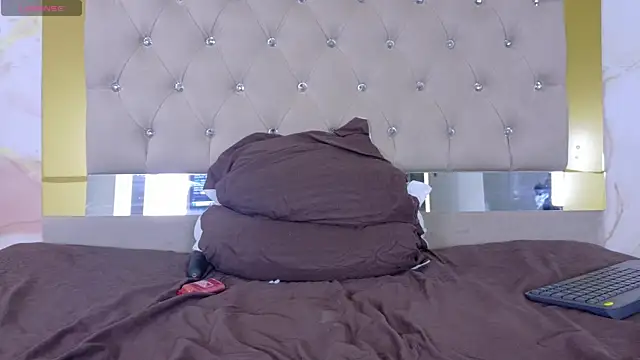 Chat XXX ao vivo de Luna_Tylor