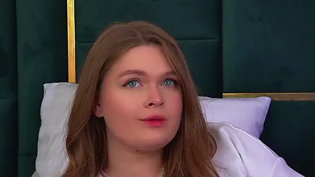 CrystalLyons Live XXX Chat