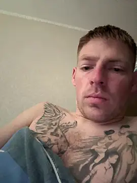 Chatroom XXX en direct de HairyJeffry