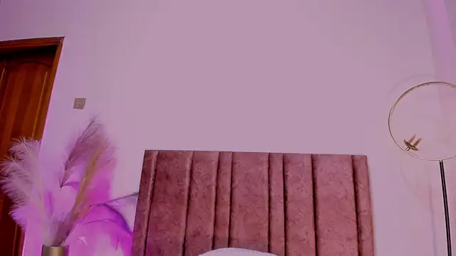 JupiteFox Live XXX Chat