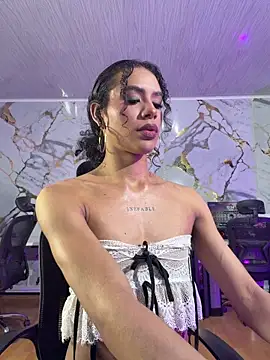 Chatroom XXX en direct de LiaDuquette