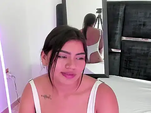 Chat XXX ao vivo de Eladyrous28