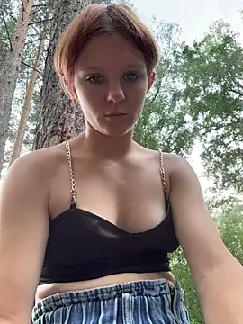 NinaParrin Webbikameraesitys