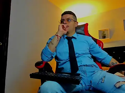 Leo_Hunt_ লাইভ XXX চ্যাট