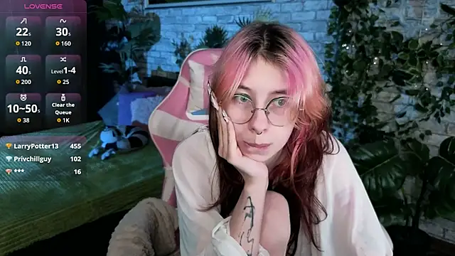 Alice_Nyx élő XXX-chatje
