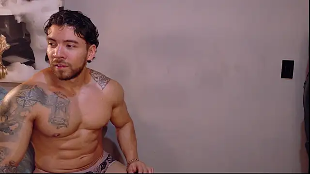 owen_seth1 Adlı Modelin Canlı XXX Sohbeti