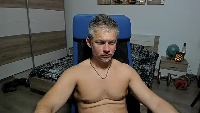 RobbyShawz 即時 XXX 聊天