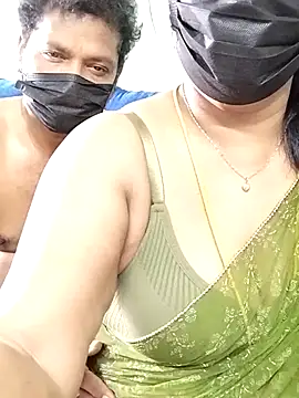 Honey-Couplesn Webbikameraesitys