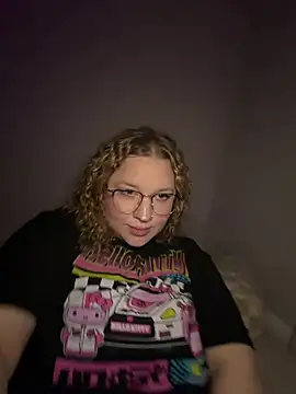 EmmieRae live XXX chat