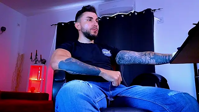 XXX chat uživo modela MightyAaron66
