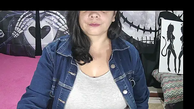 vivian-milf's Live XXX Chat