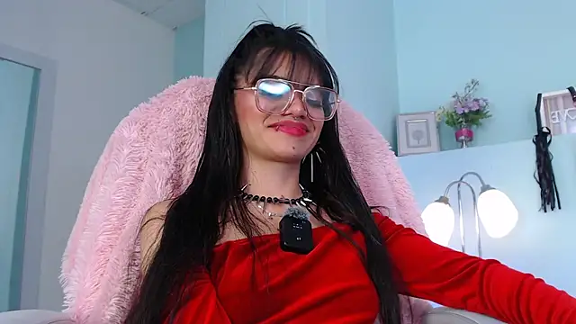 Emerald_gh Chat XXX in diretta