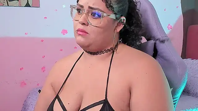 MelannieSimons Chat XXX live