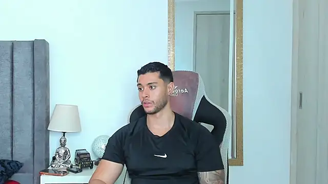 Chat XXX en directo de Ken_mailik1