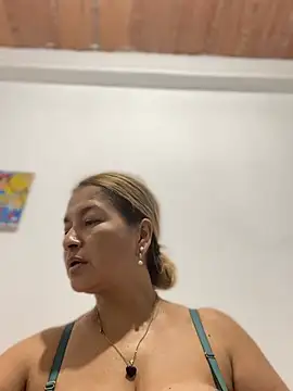 Jlo_69のライブXXXチャット