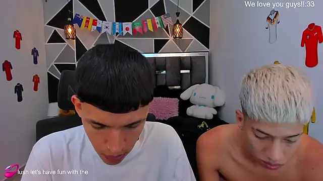 Juan_Nd_Steven Live XXX-Chat