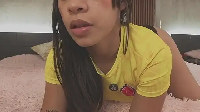 kimhilton_のライブXXXチャット