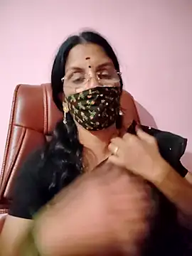 tamil_peenqueen: онлайн-секс-чат