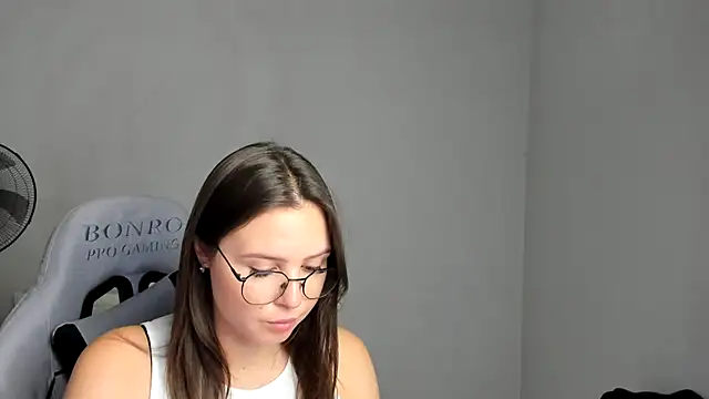 Regina_cute_のライブXXXチャット