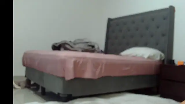 yaragarcia's Live XXX Chat