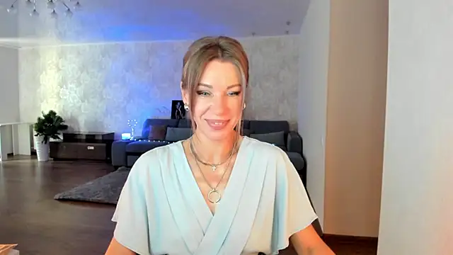 miababemi09 XXX чат на живо