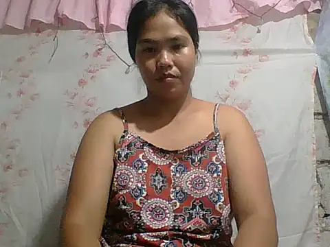 ladytisay17 Adlı Modelin Canlı XXX Sohbeti