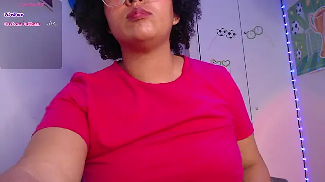 michell_bling1 Adlı Modelin Canlı XXX Sohbeti