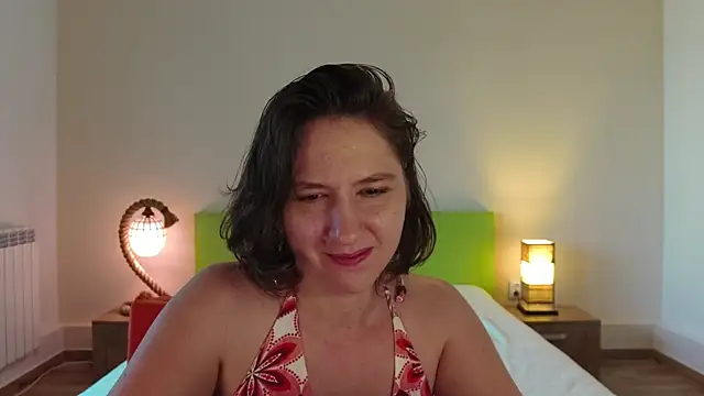 Intruderrorry Adlı Modelin Canlı XXX Sohbeti