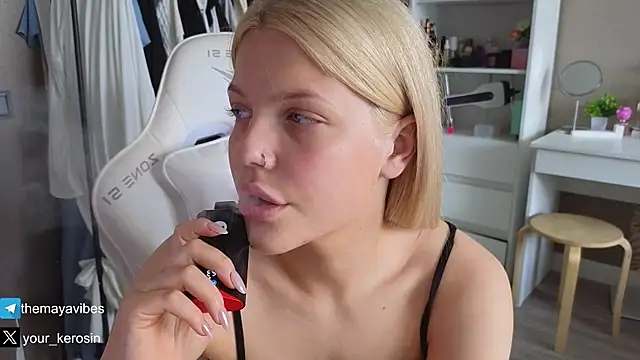 Maya_Rave's Live XXX Chat
