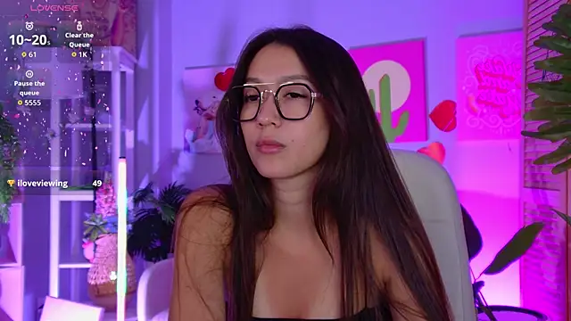 Chatroom XXX en direct de LanaBaker