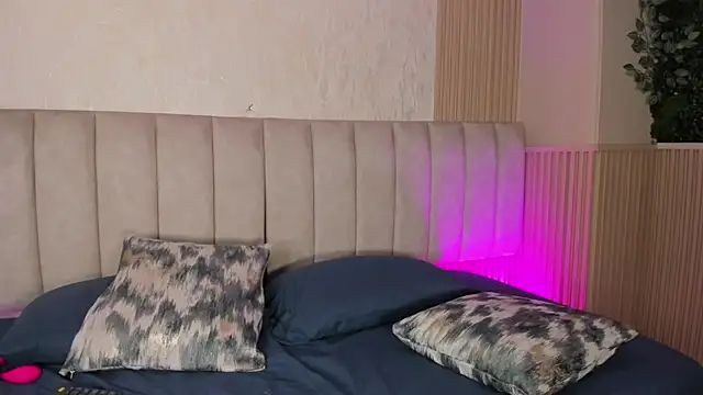 Sembang XXX Secara Langsung julimonroe_