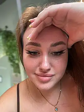 Chat XXX ao vivo de KiraSunshine