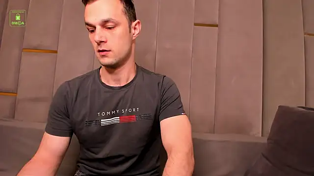 Chatroom XXX en direct de BrandonNorris