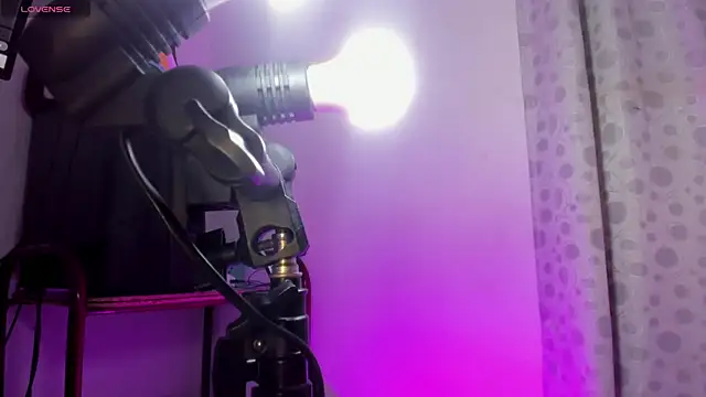 Selena_fox24 লাইভ XXX চ্যাট