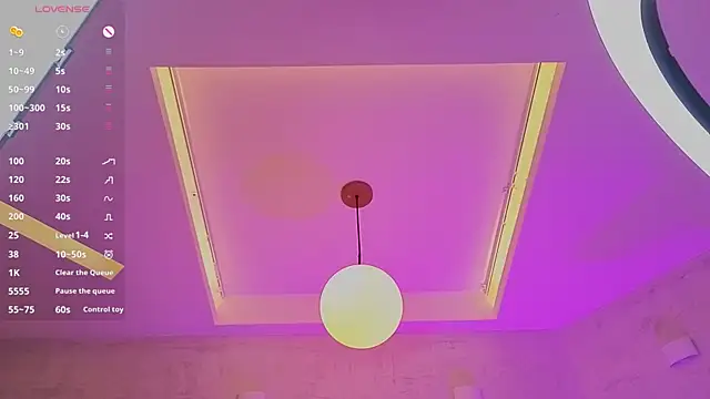 MiaWonderfull 即時 XXX 聊天