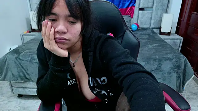 Chat XXX en directo de laureentt_