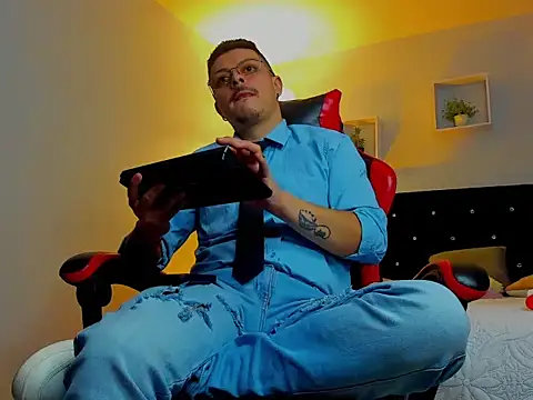 Leo_Hunt_ Live XXX Chat