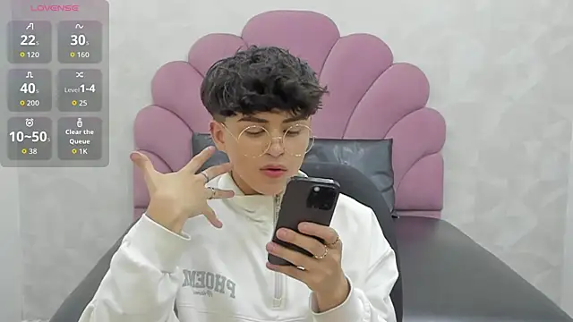 alan_twink12's Live XXX Chat