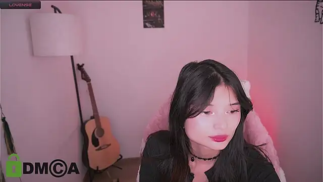 jenniekim777 Adlı Modelin Canlı XXX Sohbeti