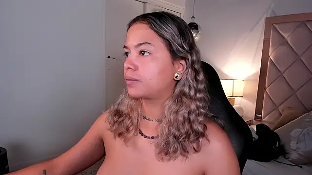 Chat +18 de dulce_lyraa1 ao vivo
