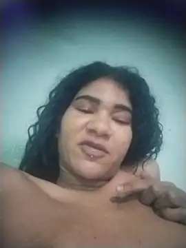Chat +18 de melissamel1999 ao vivo