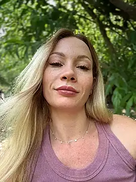 Chat +18 de LavenderHot ao vivo