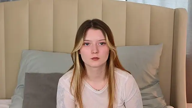 AlyssFrost's Live XXX Chat