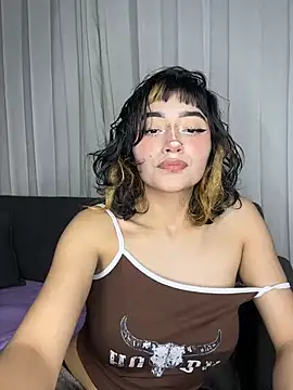 baby_akuma Chat XXX in diretta