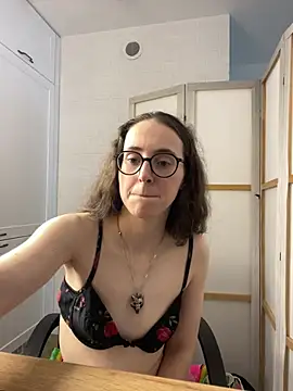 MartiniiSelenna Adlı Modelin Canlı XXX Sohbeti