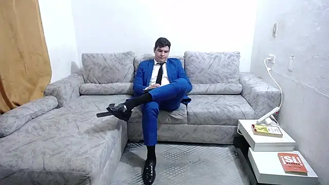 Victor_Maitland Adlı Modelin Canlı XXX Sohbeti