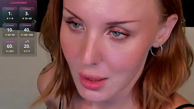LianaFord's Live XXX Chat