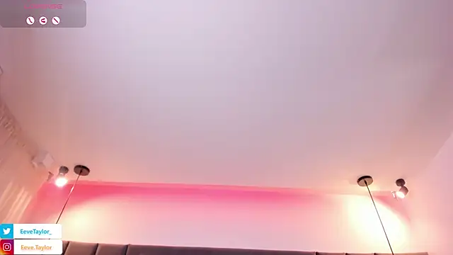 Онлайн чат XXX Eevee_Taylor