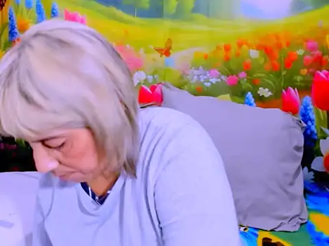 indianroxy XXX чат на живо